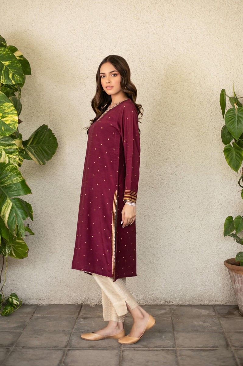 /2020/05/zeen-woman-festive-edition-stitched-1-piece-raw-silk-embroidered-shirt-wzm10111-mulberry-image2.jpeg