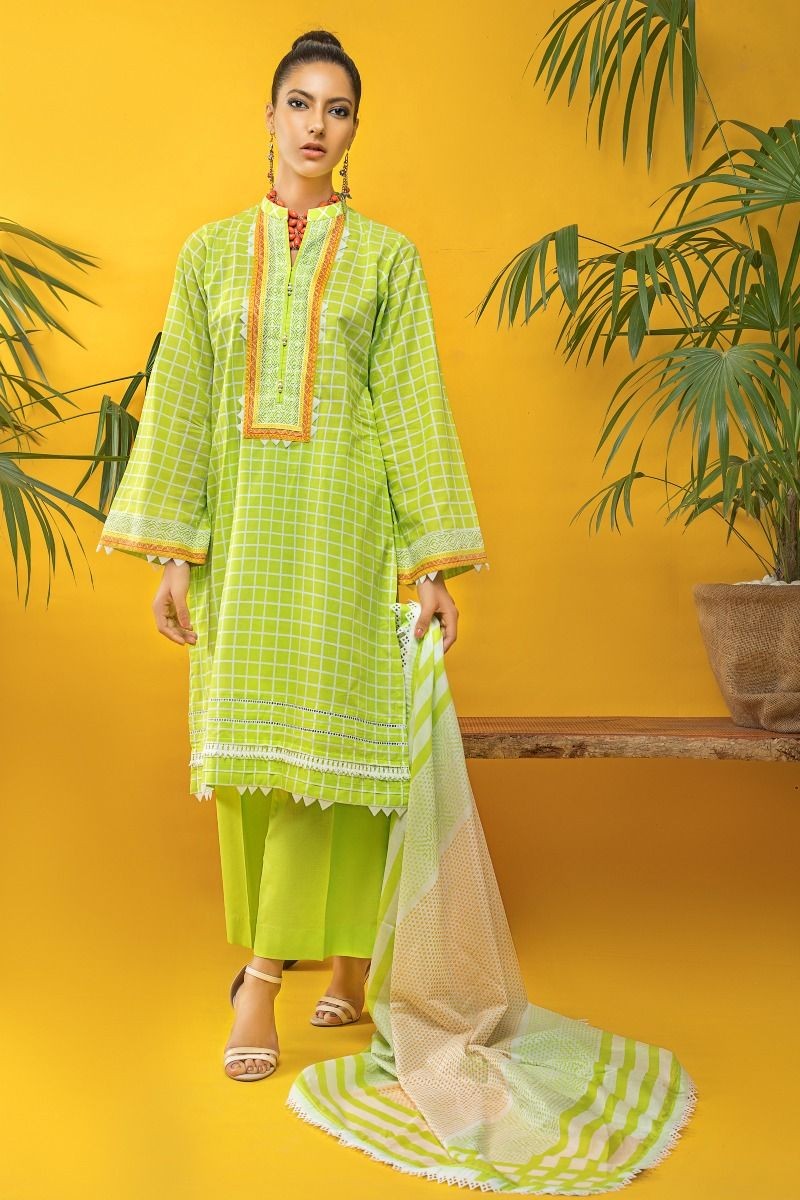 /2020/08/gul-ahmed-mid-summer-collection-3-pc-unstitched-embroidered-cambric-suit-cbe-120-image3.jpeg