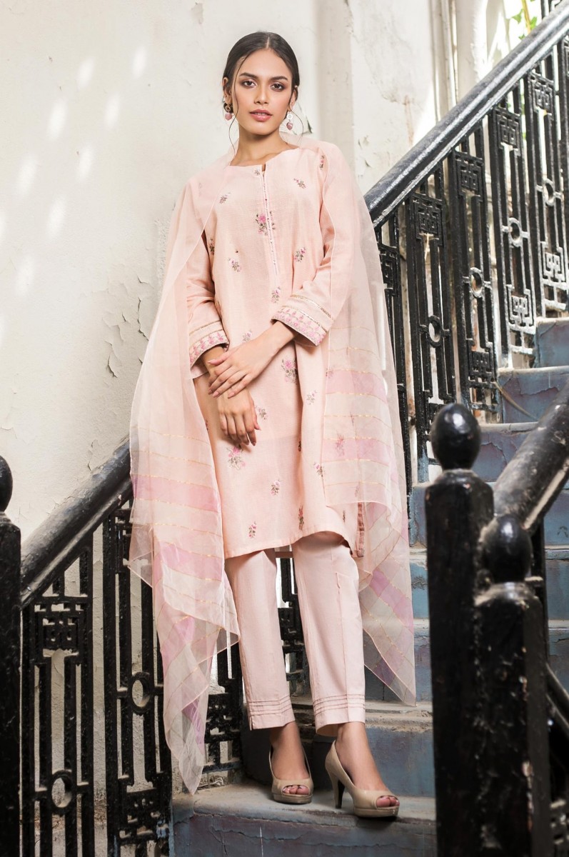 /2020/09/zeen-woman-print-pret-stitched-3-piece-embroidered-maysuri-with-organza-suit-zw-034-image1.jpeg