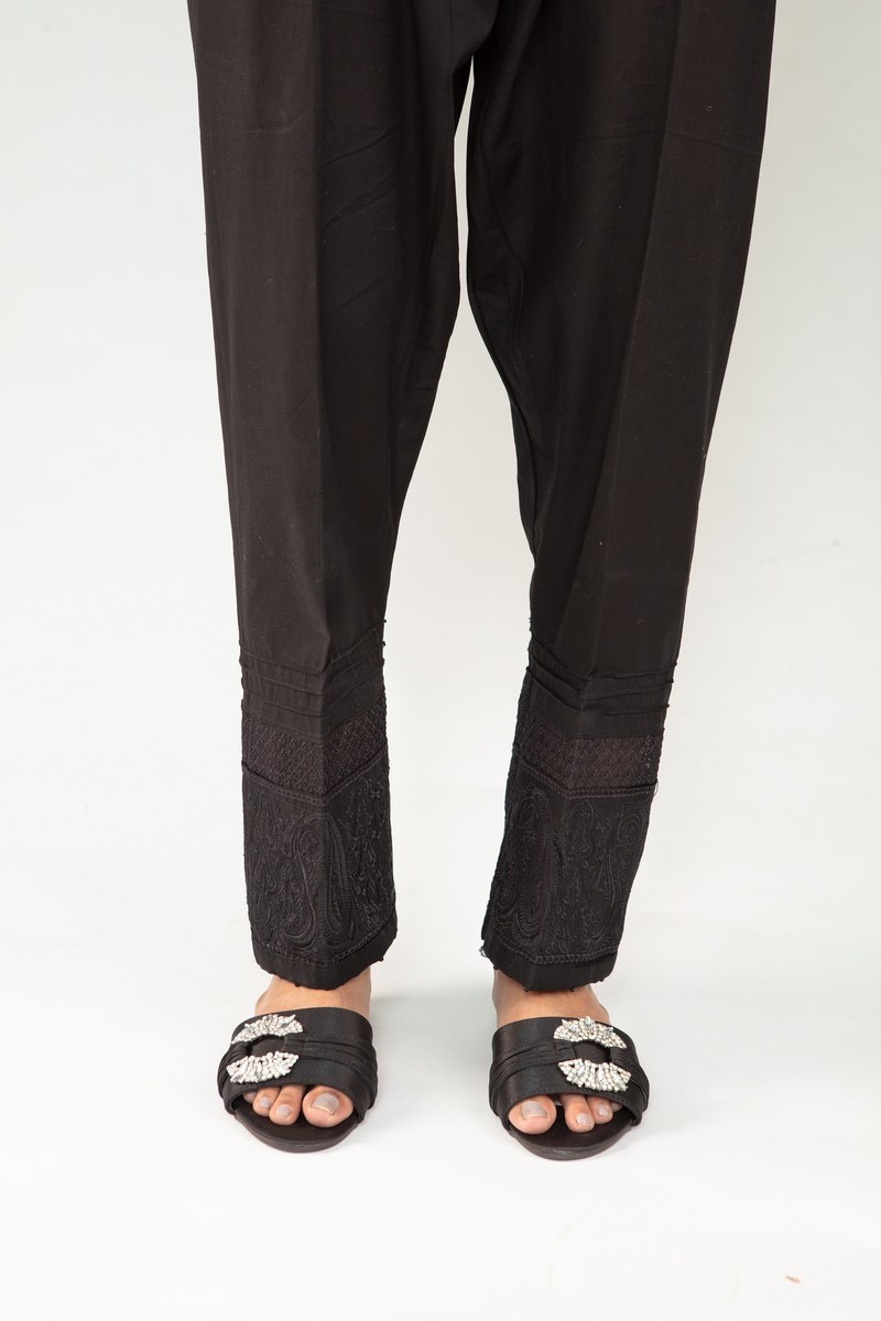 /2020/10/signature-cotton-pants-collection-vol-02-d-trouser-emb-03-black-image1.jpeg