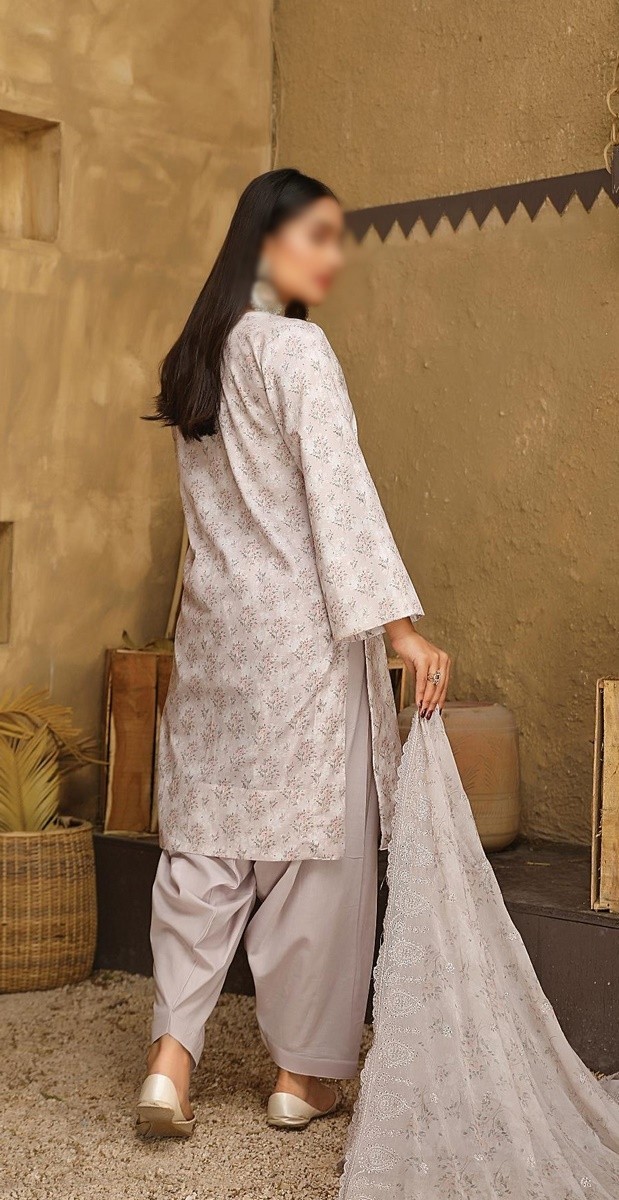 /2021/04/sanam-saeed-celeberate-the-summer-ss-range-digital-printed-unstitched-collection-d-06-image1.jpeg