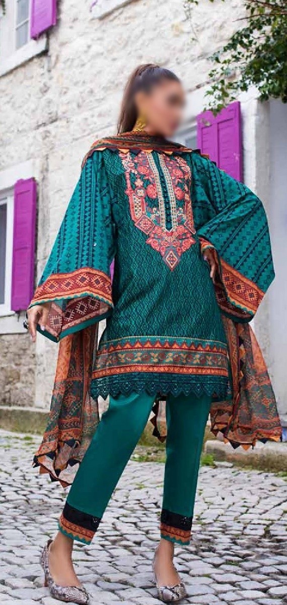 /2021/04/tahra-by-zainab-chottani--summer-lawn-collection21-d-d-05-a-image2.jpeg