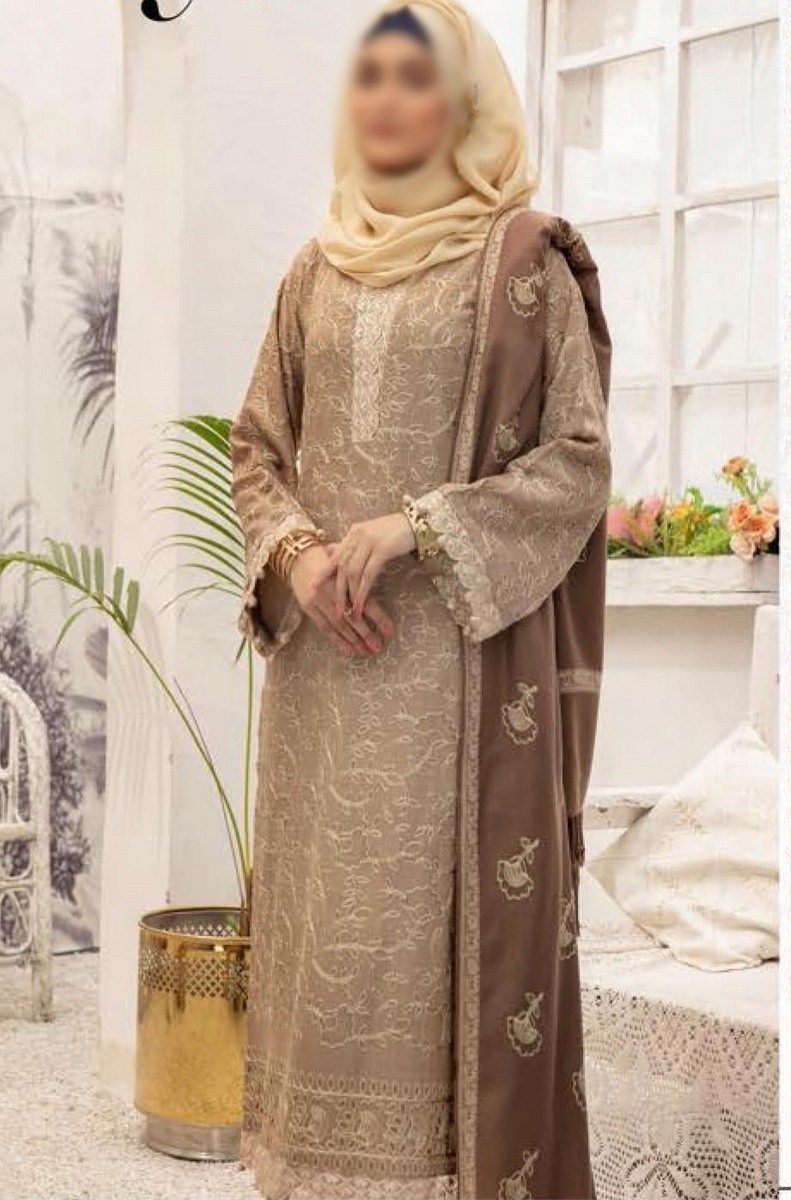/2021/11/gul-e-zar-embroidered-wool-collection-d-11-image1.jpg