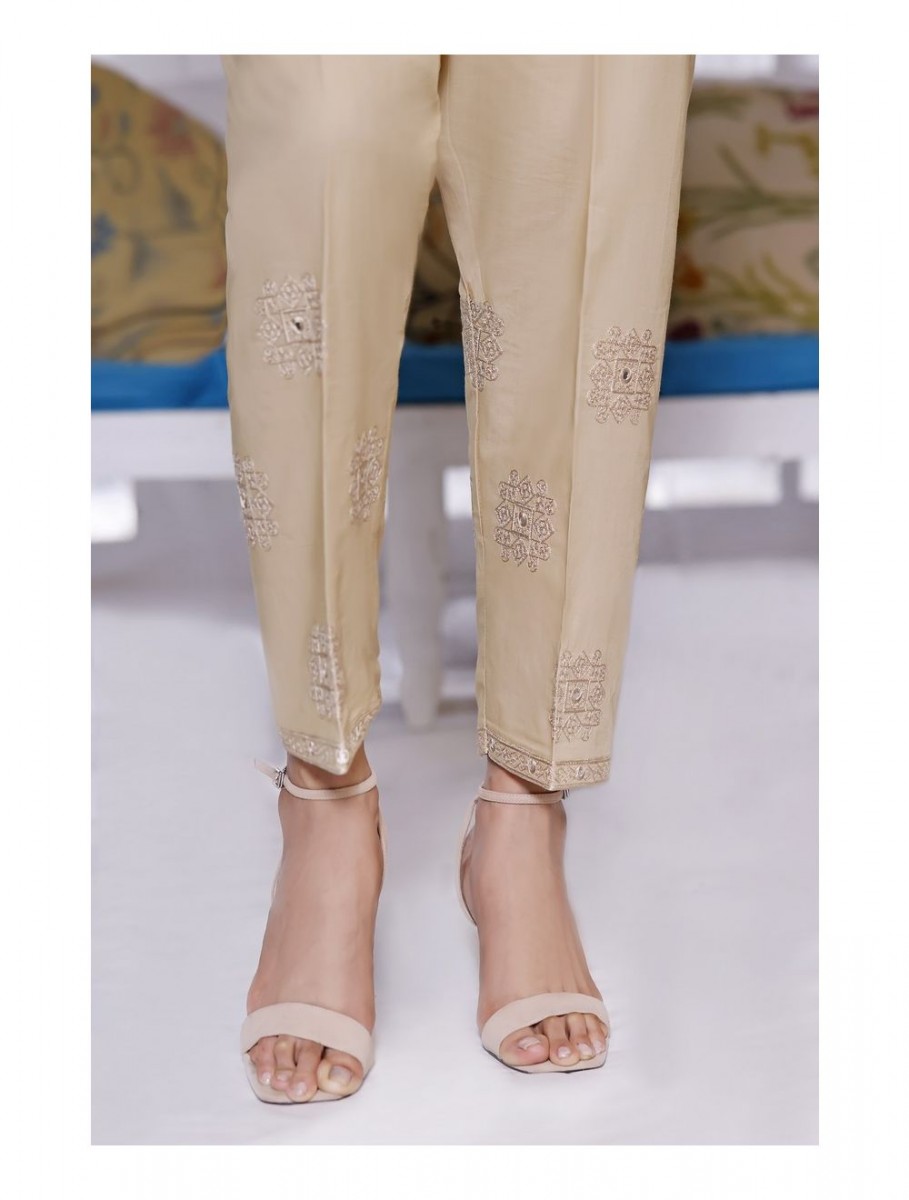 /2021/12/look-fresh-cotton-pants-by-amna-khadija-d-d-04-foan-image1.jpeg