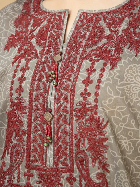 /2022/06/edenrobe-women-unstitched-nayab-collection--ewu22v1-23712-unstitched-grey-embroidered-lawn-3-piece-image2.jpeg