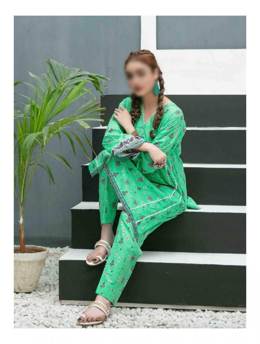 /2022/06/tawakkal-lucia-lawn-digital-print-2-piece-embroidered-collection-d-7307-image2.jpeg