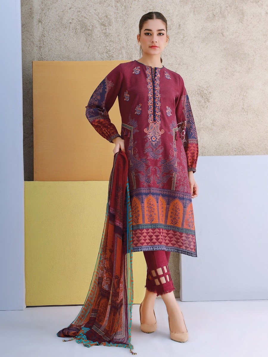 /2022/09/edenrobe-women-unstitched-talaash-collection--ewu21v8-21651-unstitched-maroon-embroidered-khaddar-3-piece-image1.jpeg