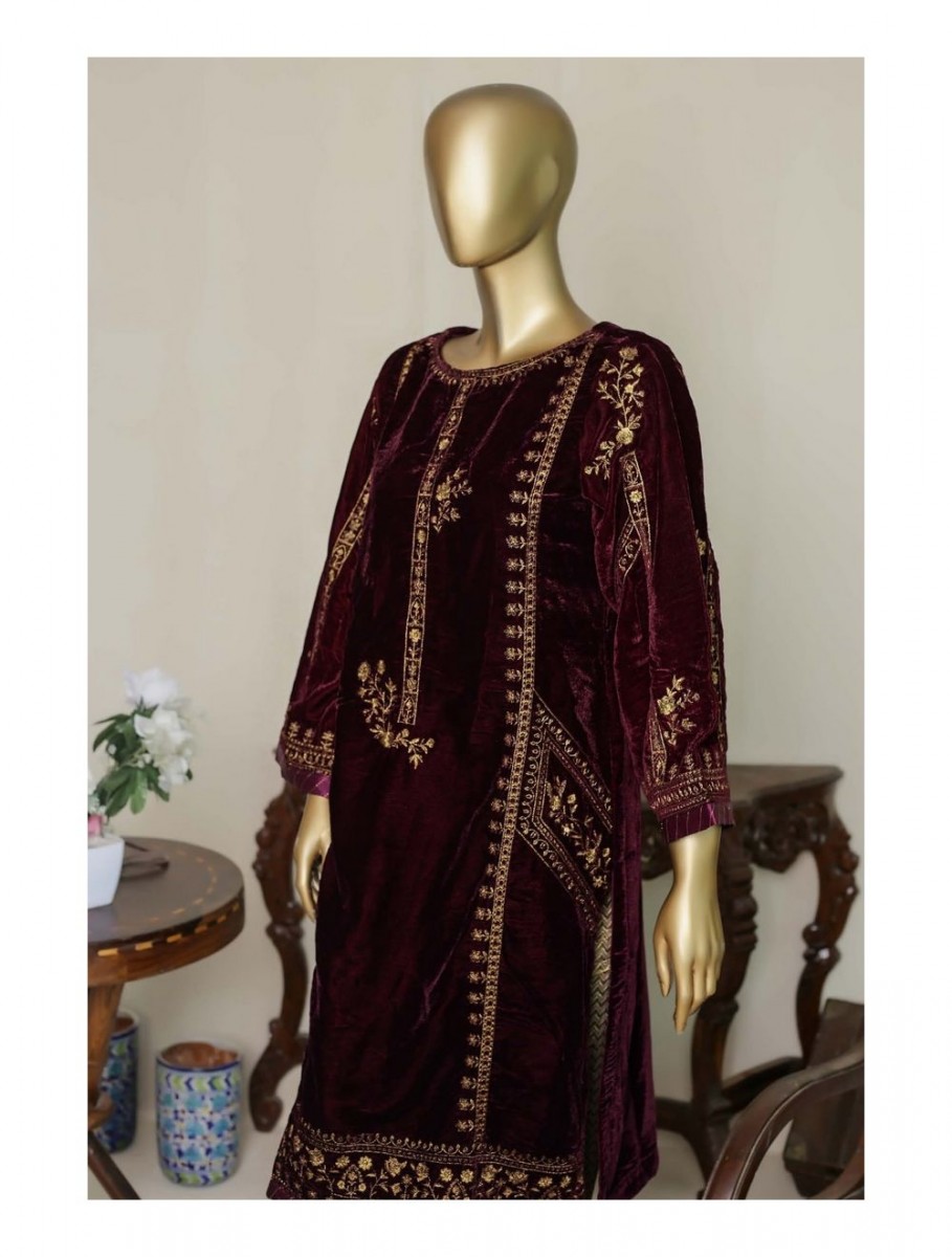 /2022/10/bin-saeed-velvet-embroidered-kurti-collection-design-15-image2.jpeg