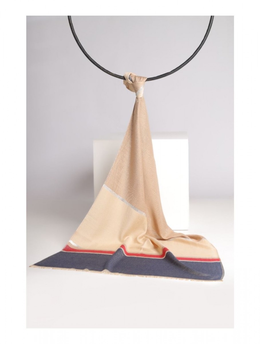 /2022/10/wrap-stoles-scarves-by-amna-khadija-design-20520240-new-new-c-image1.jpeg