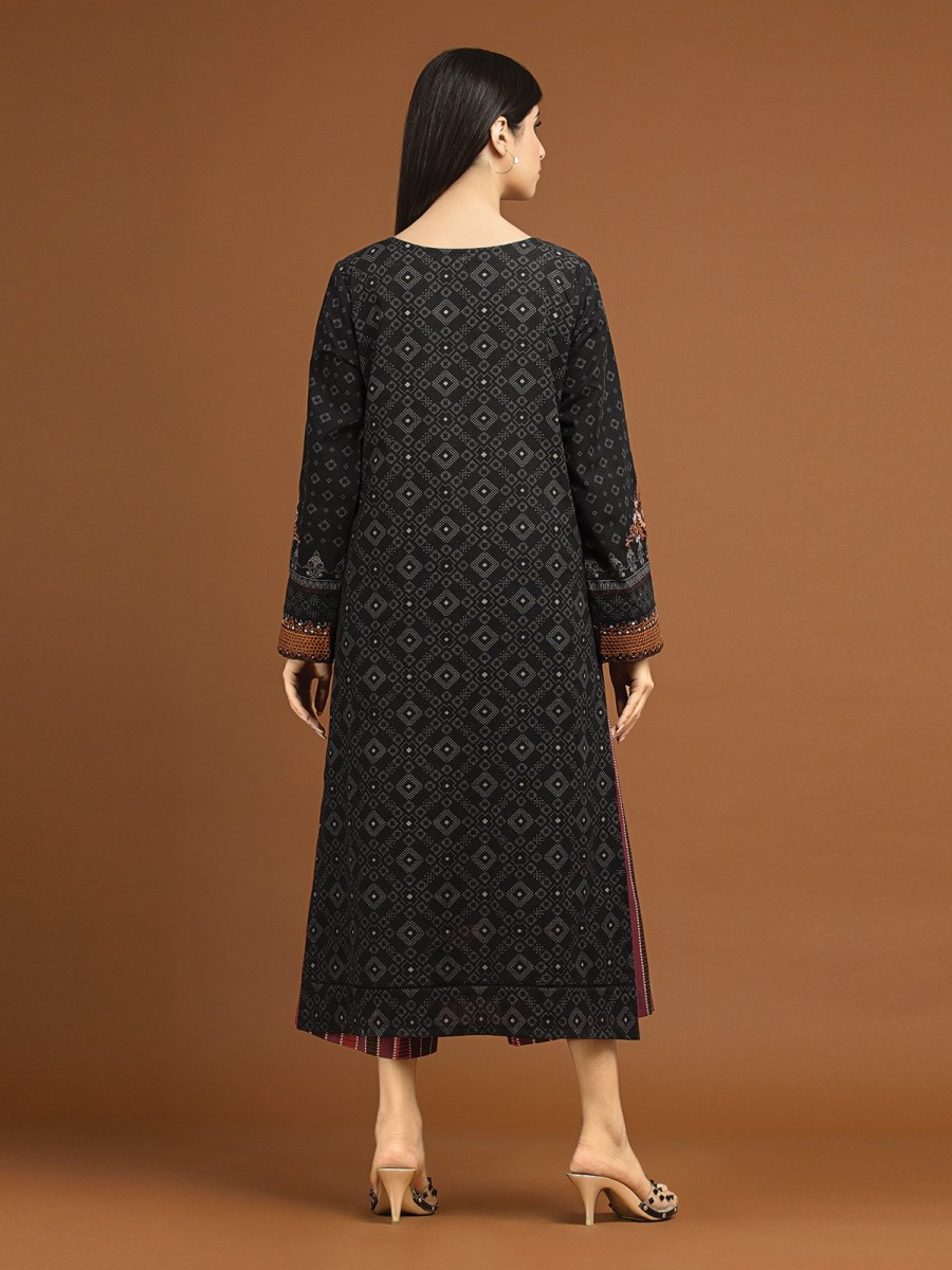/2022/11/edenrobe-women-unstitched-winter-premium-ewu22v11-25036-black-embroidered-khaddar-3-piece-image2.jpeg