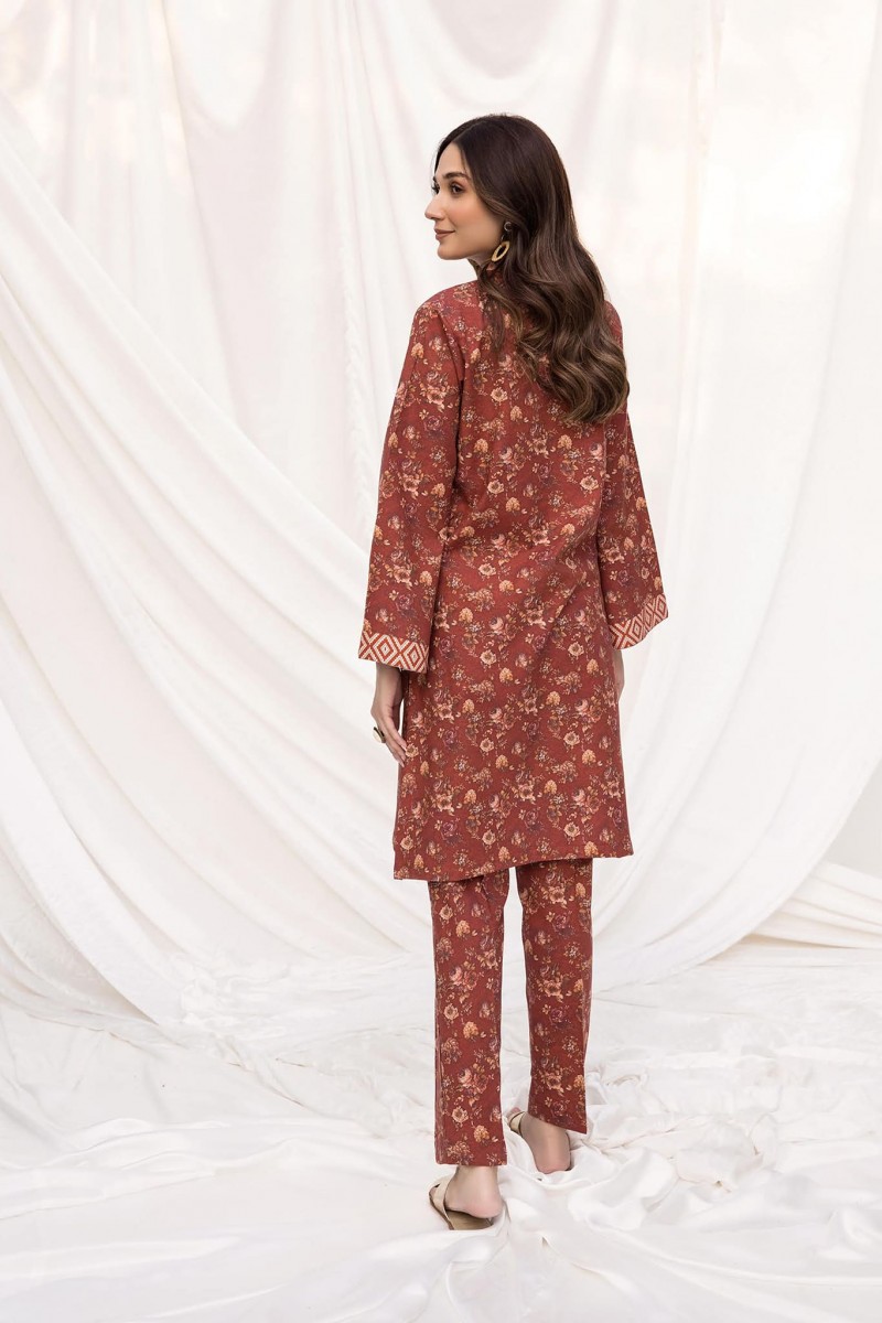 /2022/12/blumm-by-esra-stitched-2-piece-printed-cambric-chp-02-collection-2022-b-01-rust-image2.jpeg