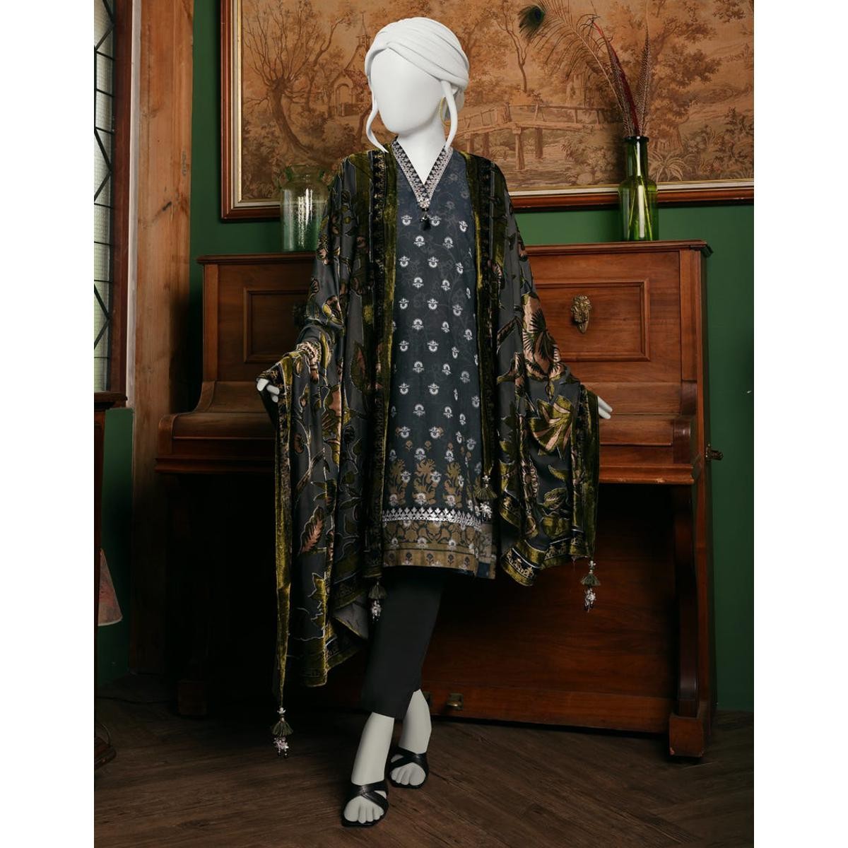 /2022/12/junaid-jamshed-3-piece-jacquard-women-unstitched-suit-winter-collection-22-365787348_pk-1818259004-image1.jpeg