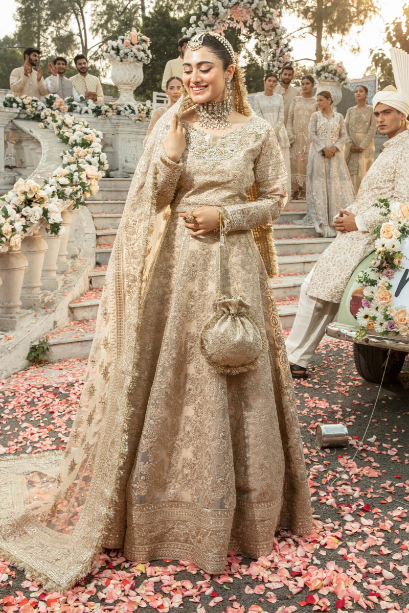 /2023/01/mehram-by-serene-unstitched-3-piece-brides-collection-2023-sb-16-tarab-image1.jpeg