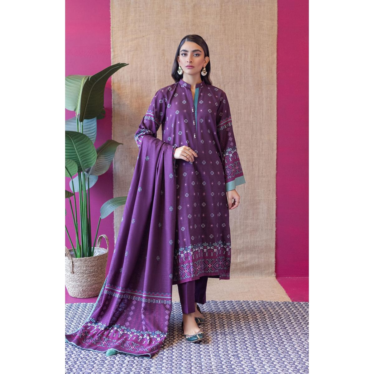 /2023/01/orient-unstitched-3-piece-suit-for-womenflat-bed-printed-khaddar-shirt-khaddar-pant-and-khaddar-dupatta-361996194_pk-1811937186-image1.jpeg