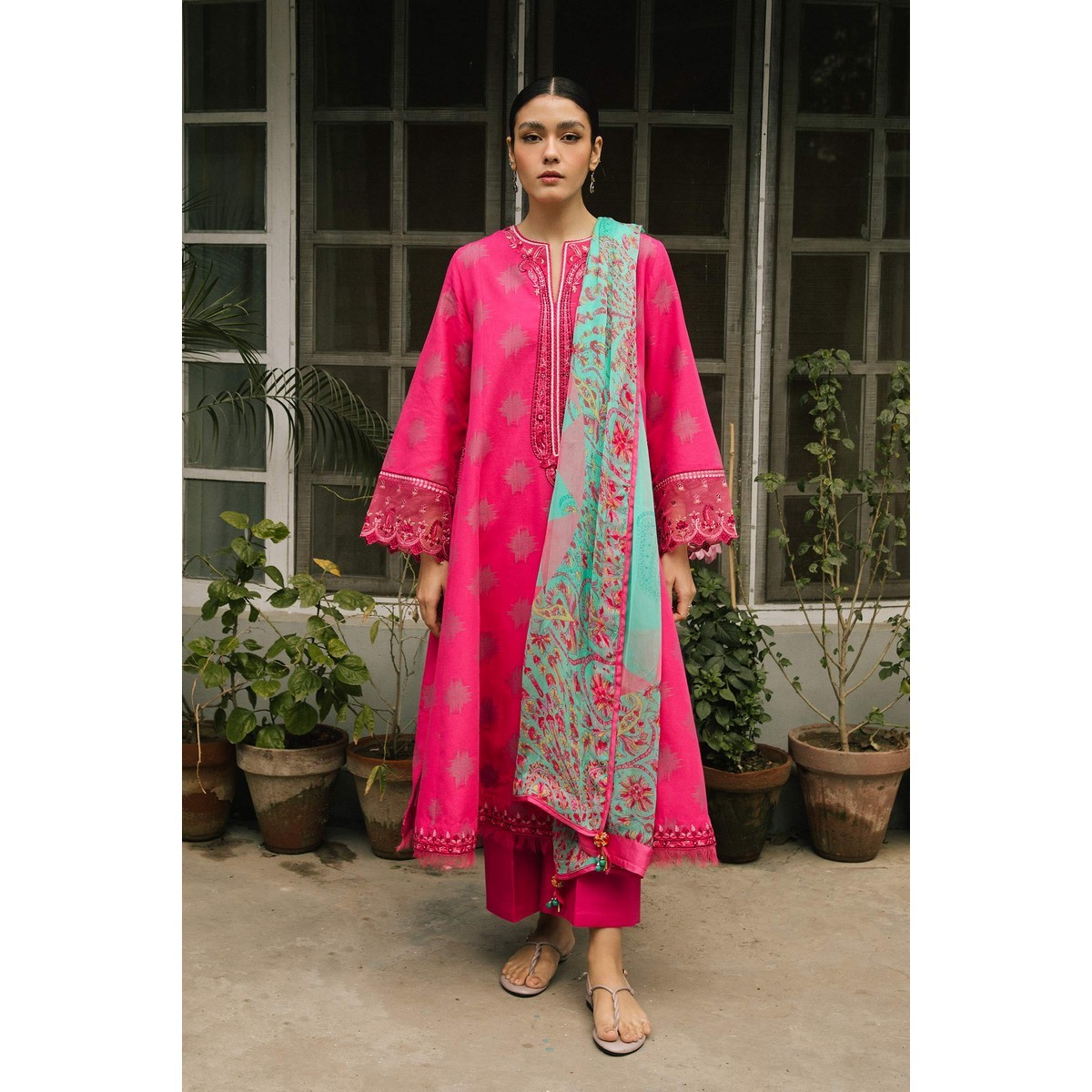 /2023/01/zara-shahjahan-fall-collection-3-piece-unstitched-suit-for-women--z22-5a-image1.jpeg