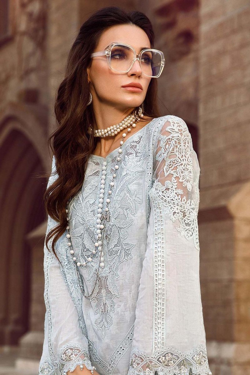 /2023/02/voyage-a-luxe-by-maria-b-unstitched-3-piece-luxury-eid-lawn-collection'2023-mvl-07-a-image2.jpeg