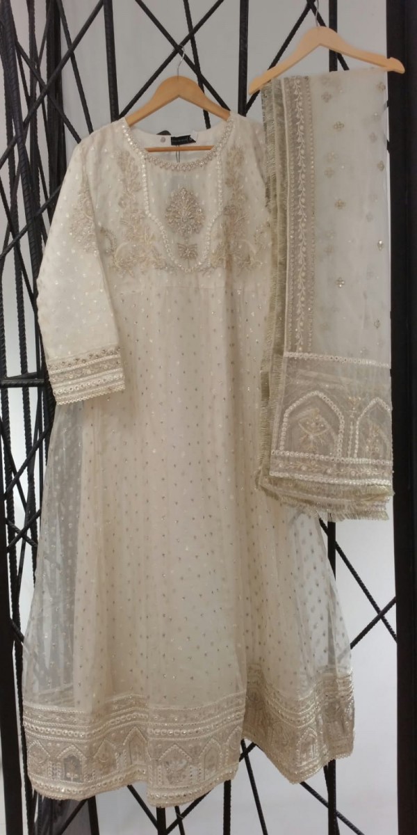 /2023/03/sada-bahar-stitched-2-piece-festive-formal-collection'2023-hp-12-off-white-image1.jpeg
