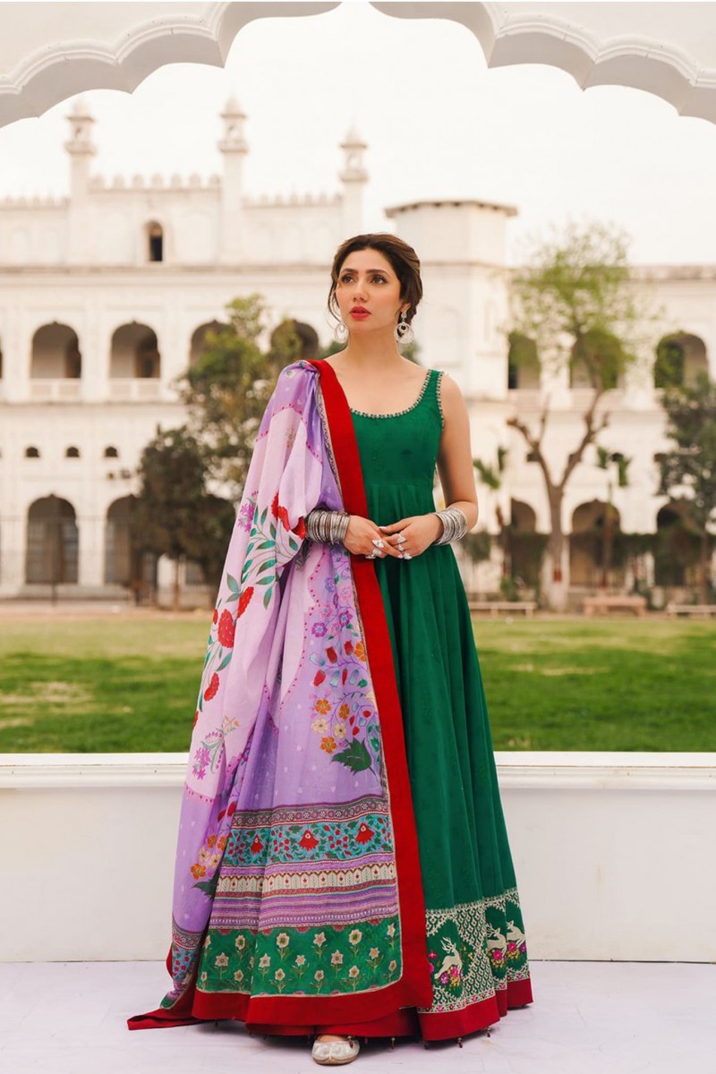 /2023/03/zara-shahjahan-unstitched-3-piece-embroidered-lawn-collection'2023-zsj-07-b-image1.jpeg