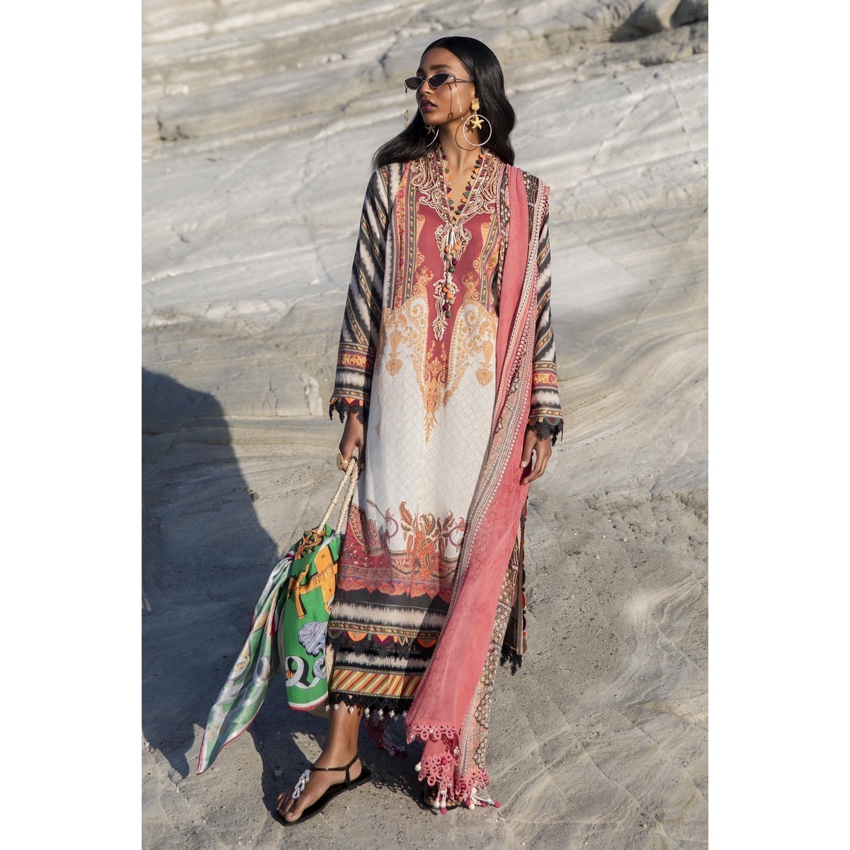 /2023/04/sana-safinaz-3-piece-printed-lawn-unstitched-suit--muzlin-summer-2-276393572_pk-1492755332-image1.jpeg
