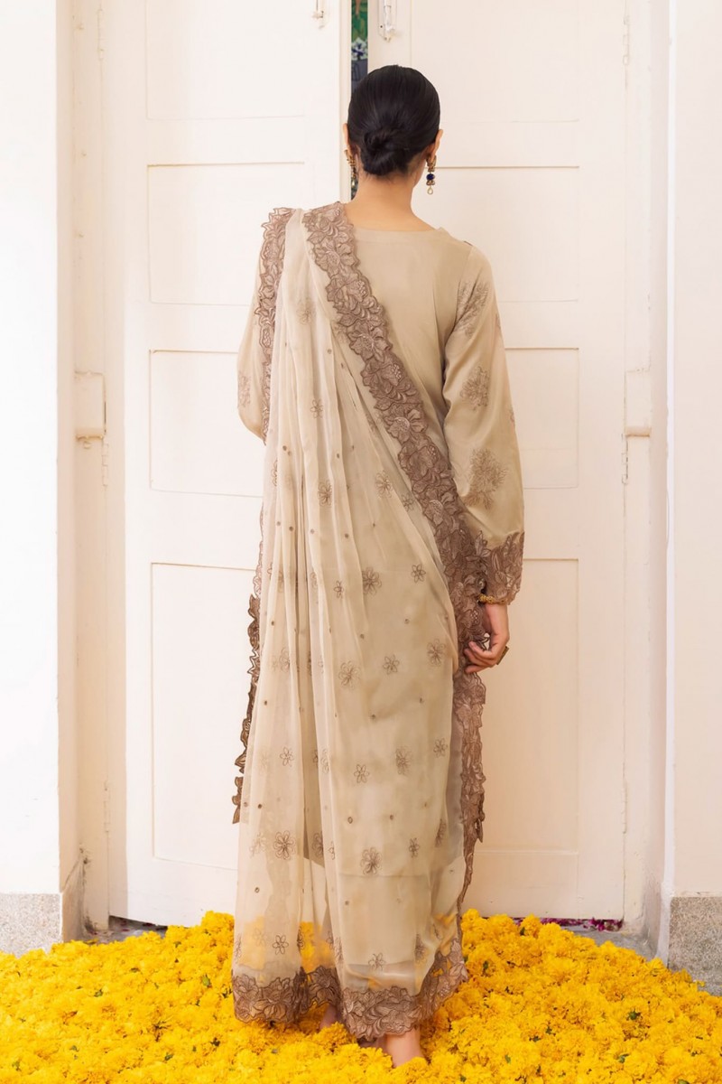 /2023/06/aashiyan-by-iznik-unstitched-3-piece-festive-lawn-collection'2023-al-09-farsana-image2.jpeg