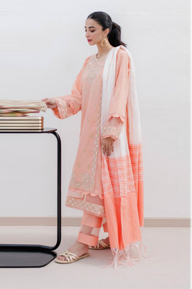 /2023/06/zellbury-unstitched-printed-emb-lawn-vol-04-collection'2023-wu-380-image1.jpeg