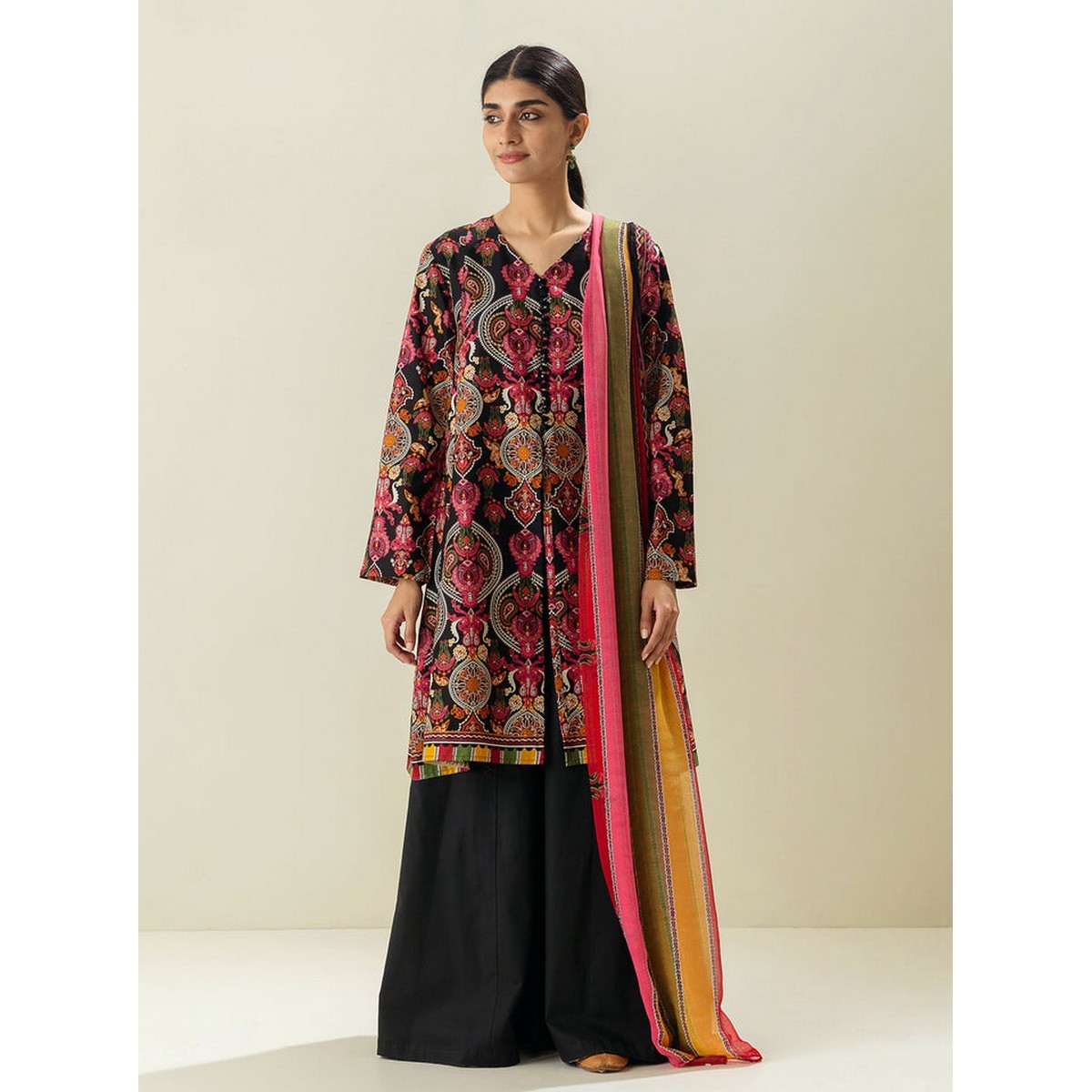 /2023/07/morbagh-by-beechtree-exotic-odyssey-printed-2-piece-lawn-400425302_pk-1934394629-image1.jpeg
