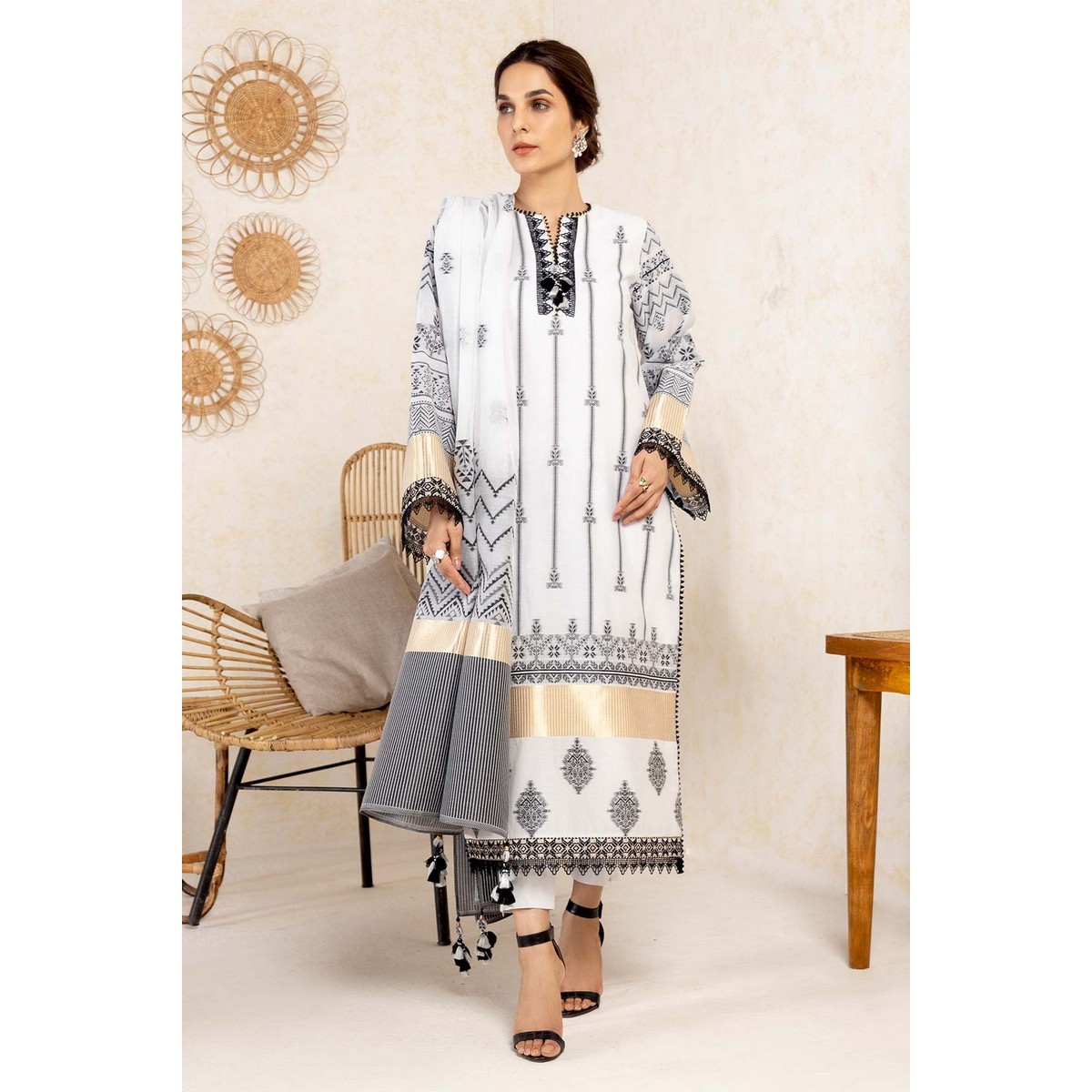 /2023/08/alkaram-studio-unstitched-4-pc-embroidered-kanjivaram-woven-suit-with-kanjivaram-woven-dupatta-jc-2-23-3-image1.jpeg