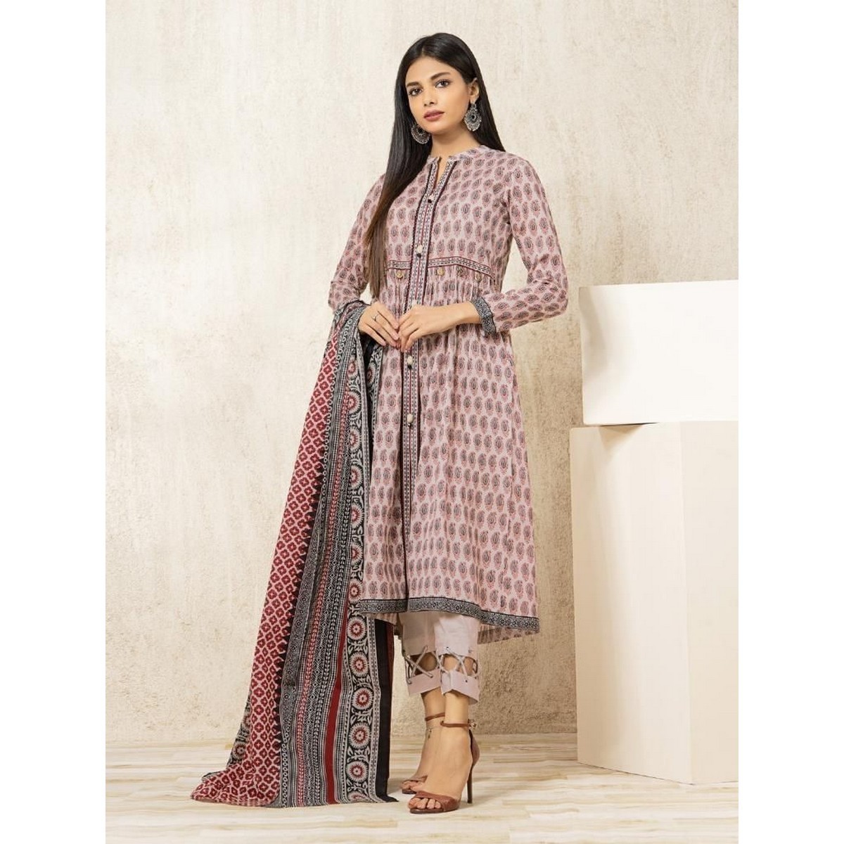 /2023/08/edenrobe-ewu23a1-26013-unstitched-cream-printed-lawn-3-piece-image1.jpeg