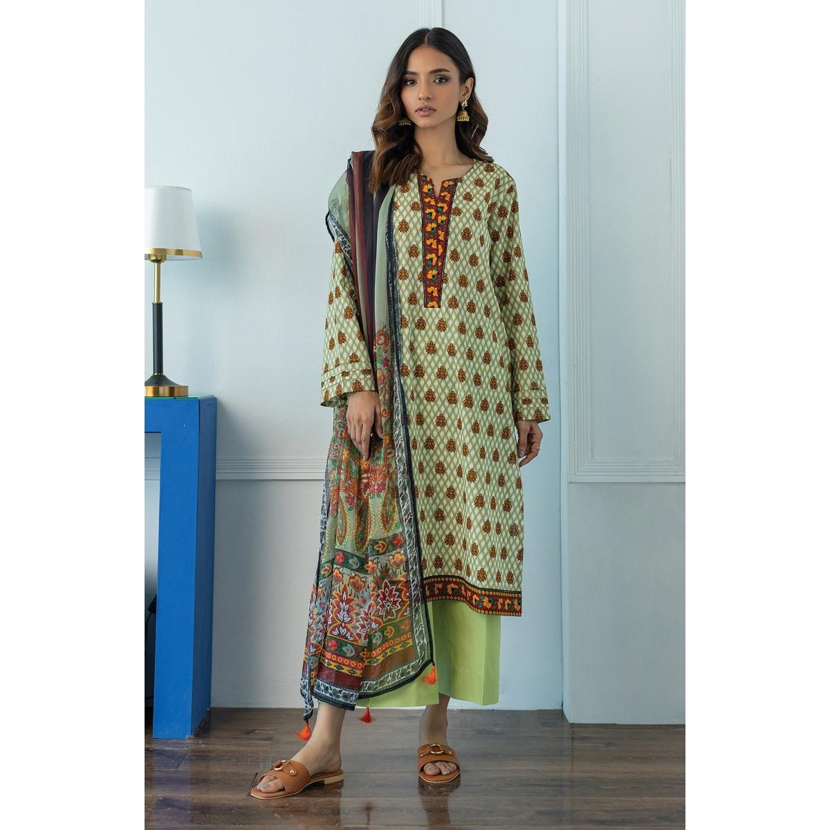 /2023/08/orient-lawn-vol-i-2023-3-piece-shirt-dupatta-pant-for-women-and-girls-394945210_pk-1920003338-image1.jpeg