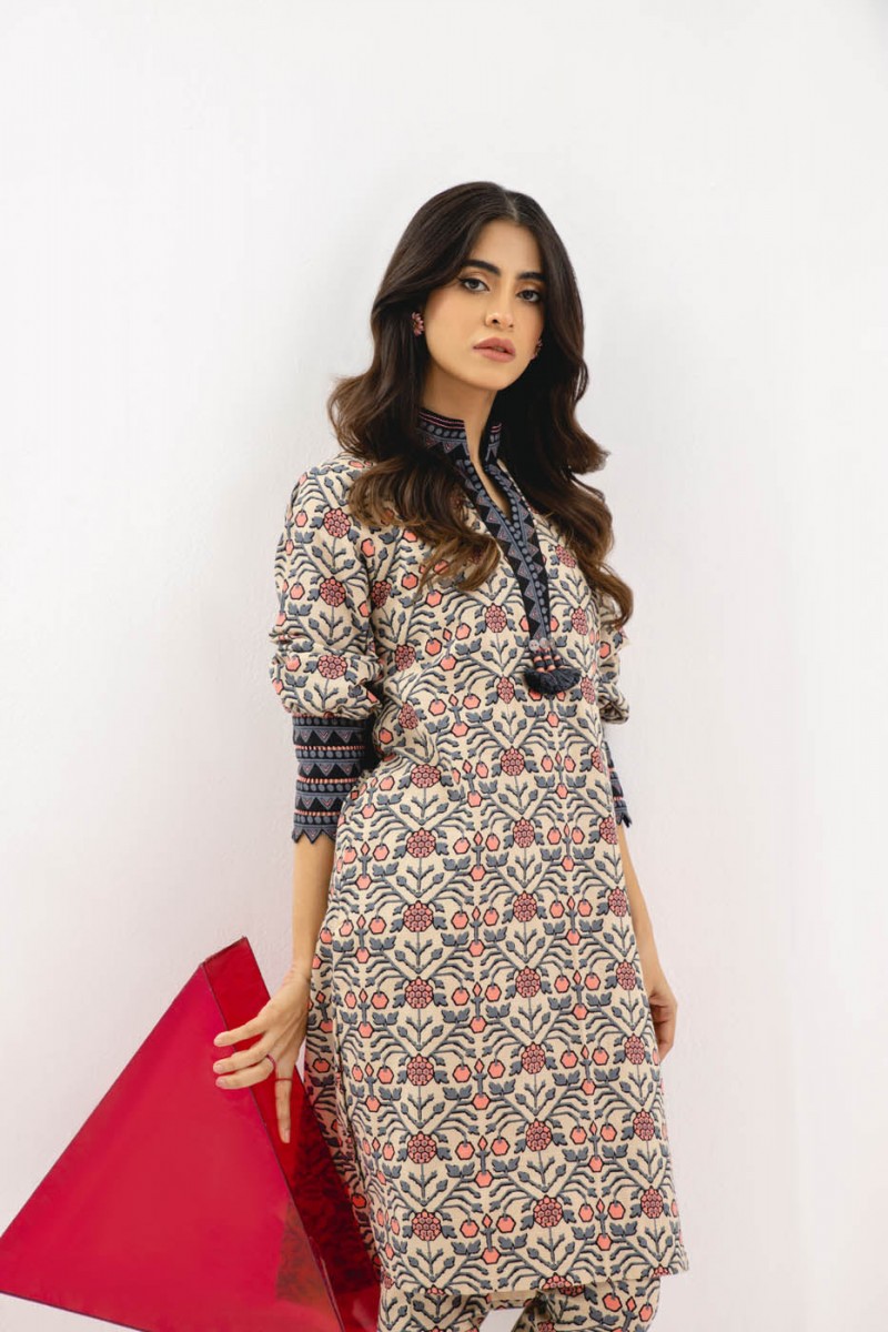 /2023/09/alkaram-studio-unstitched-1-pc-printed-khaddar-shirt-slrk-34-23-4-beige-image2.jpeg