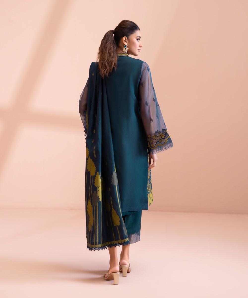 /2023/10/sapphire-unstitched-lawn-vol-1-3-piece-dyed-embroidered-blended-organza-suit-411210132_pk-1964837337-image2.jpeg