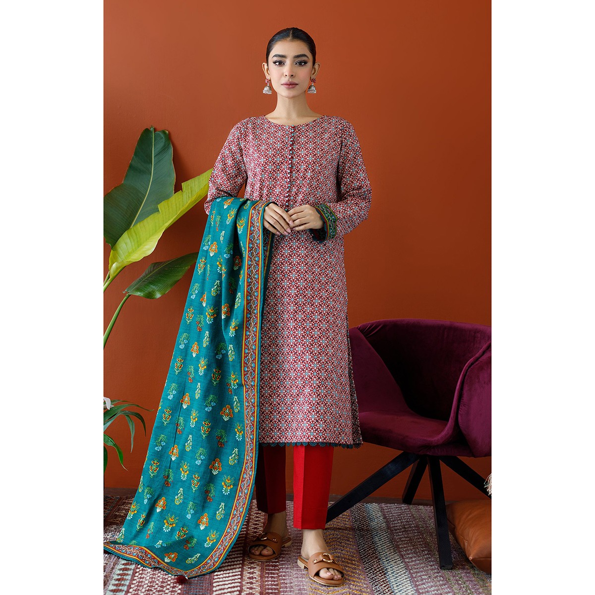 /2023/11/orient-unstitched-3-piece-printed-khaddar-winter-collection-436706916_pk-2098820341-image1.jpeg