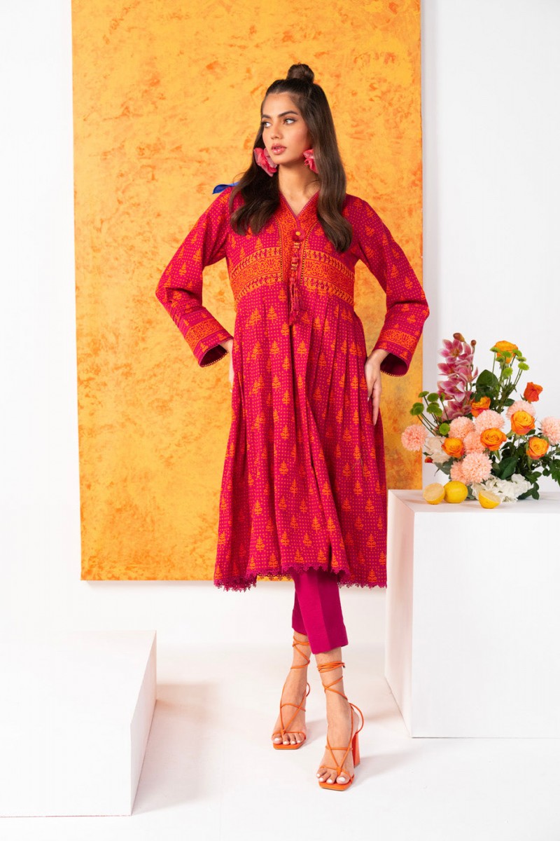 /2023/12/alkaram-studio-unstitched-1-piece-printed-khaddar-shirt-slrk-15-23-6-pink-image1.jpeg
