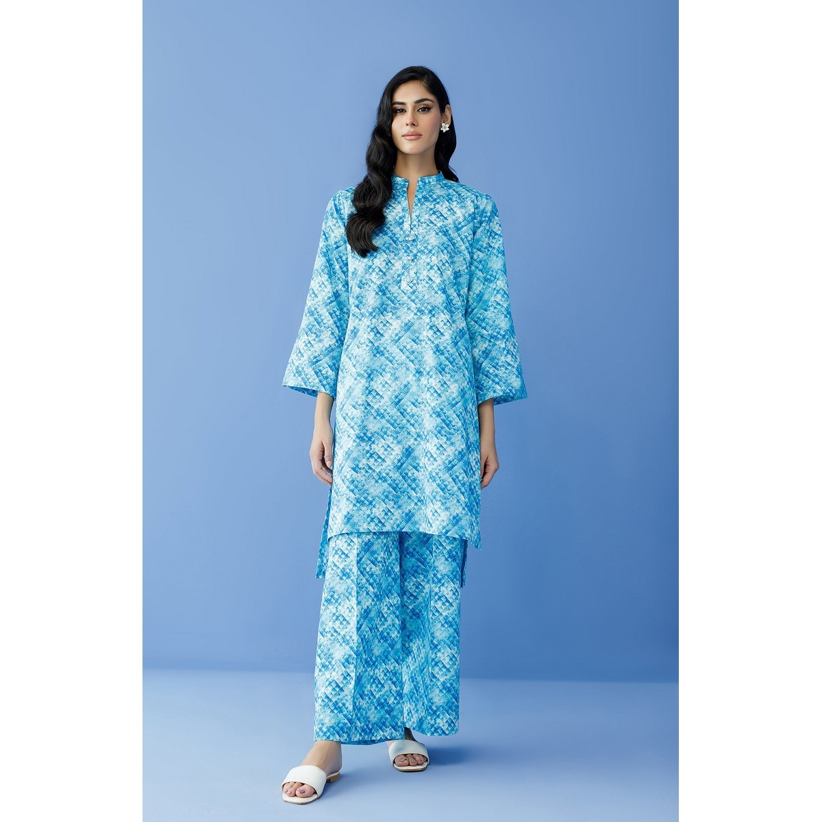 /2024/02/orient-stitched-2-piece-printed-khaddar-shirt-and-khaddar-pant--colour:-blue--collection:-winter-print-edit-23--design-code:-nrds-23-176-s-blue-image1.jpeg